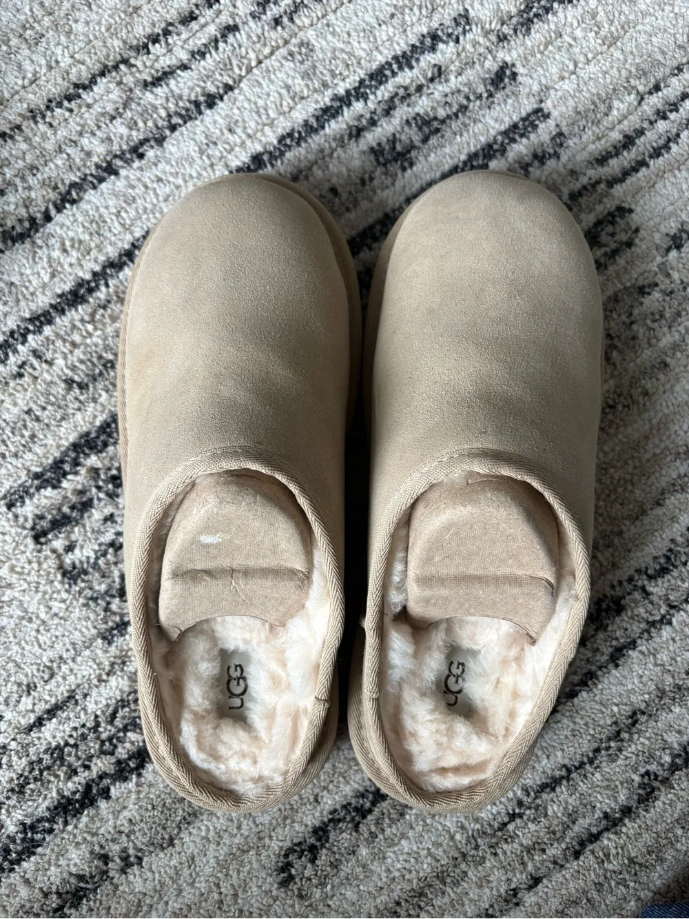 UGG Slip-On Suede Mule - Sand